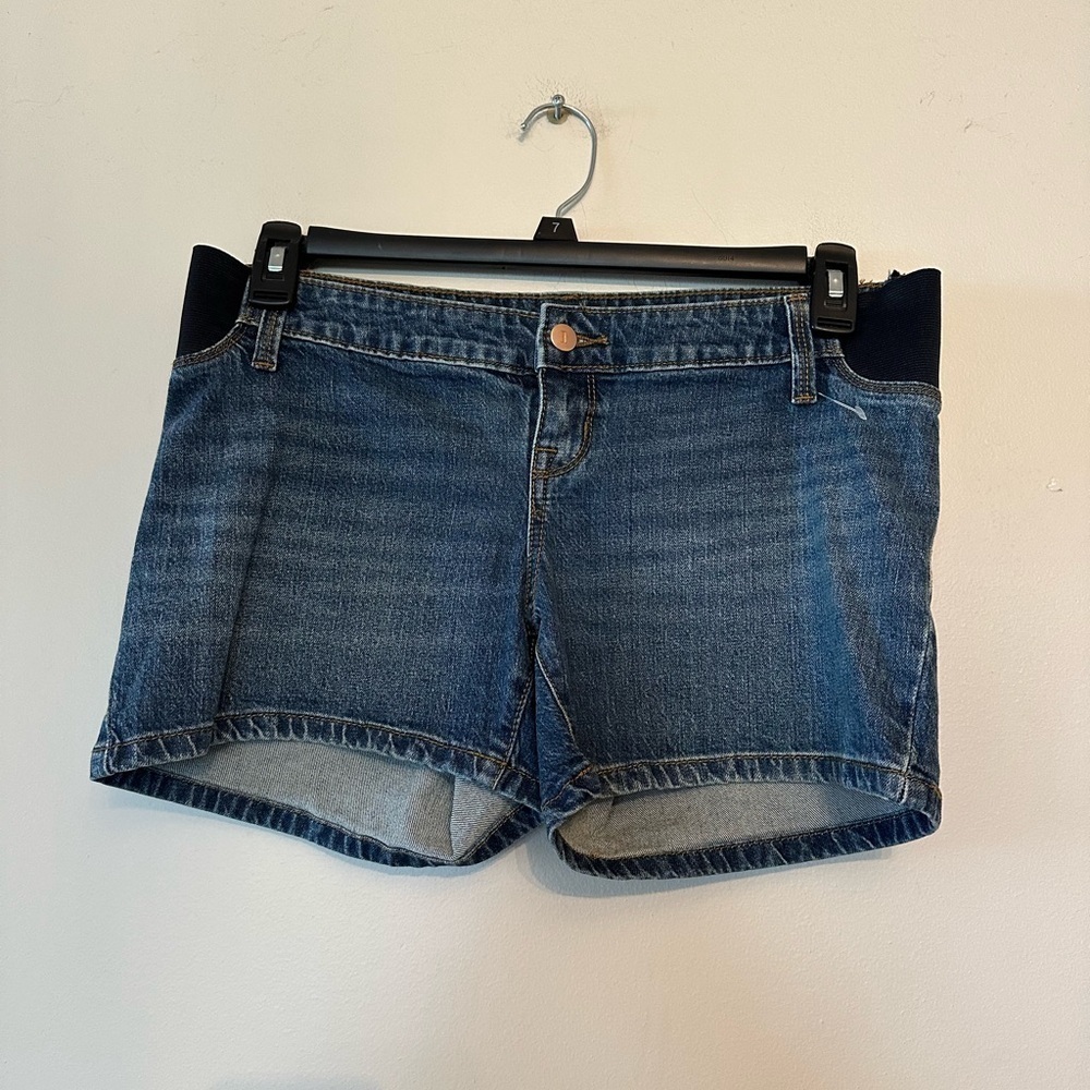 Womens Isabel maternity shorts 2 NWOT